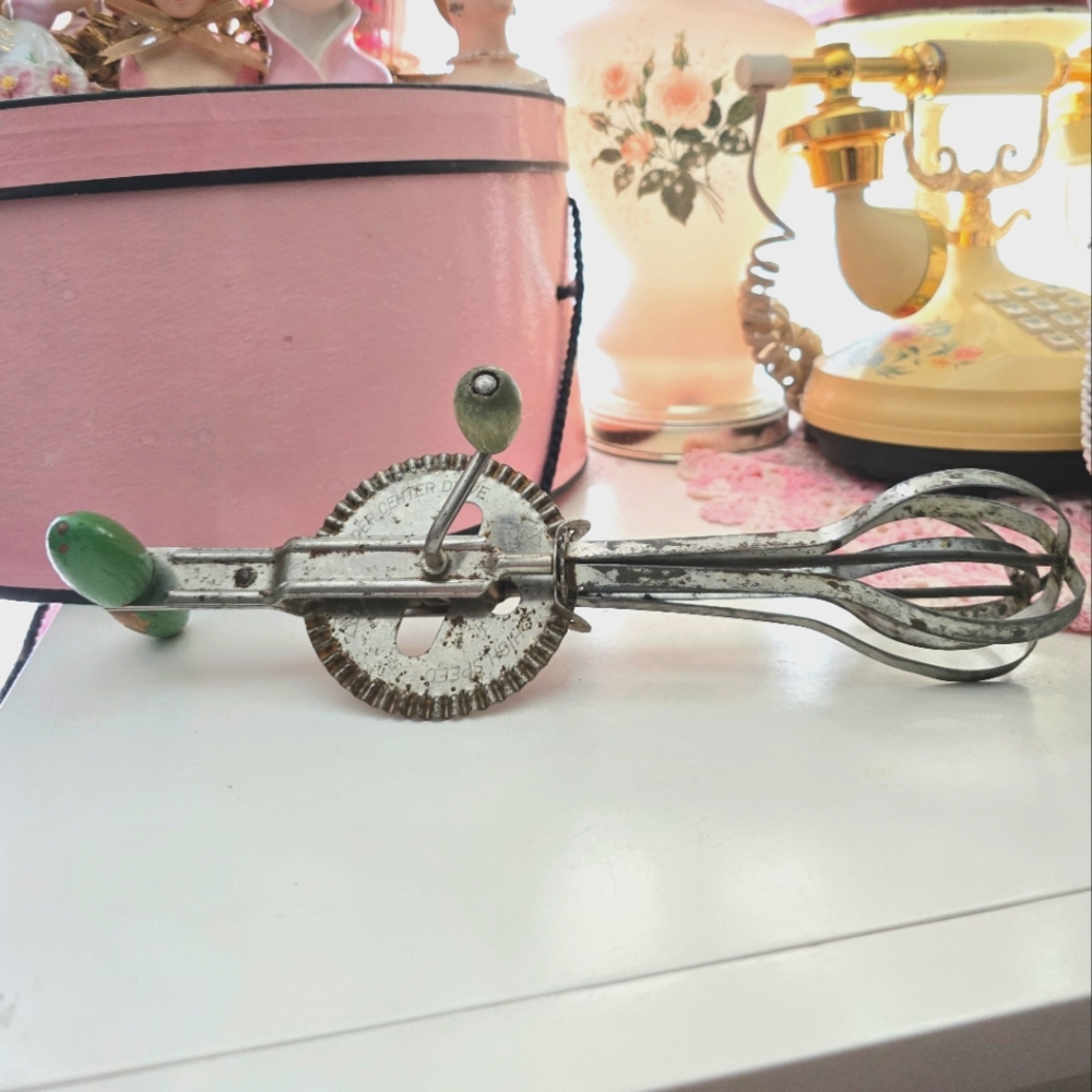 Vtg Egg Beater Wooden Handle